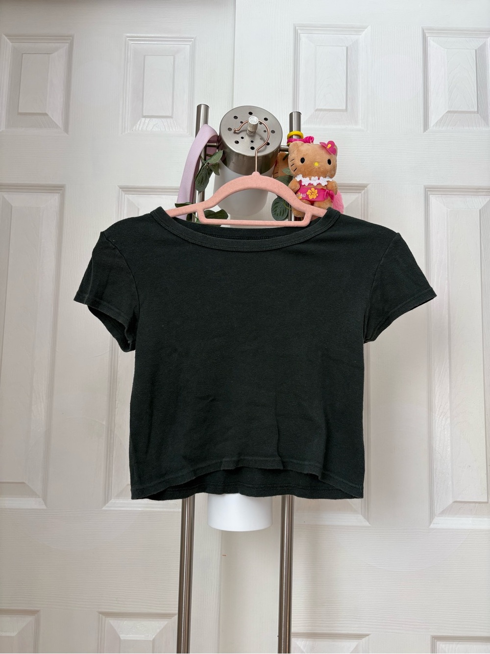 Brandy Melville Black Short Sleeve Crop Tee
